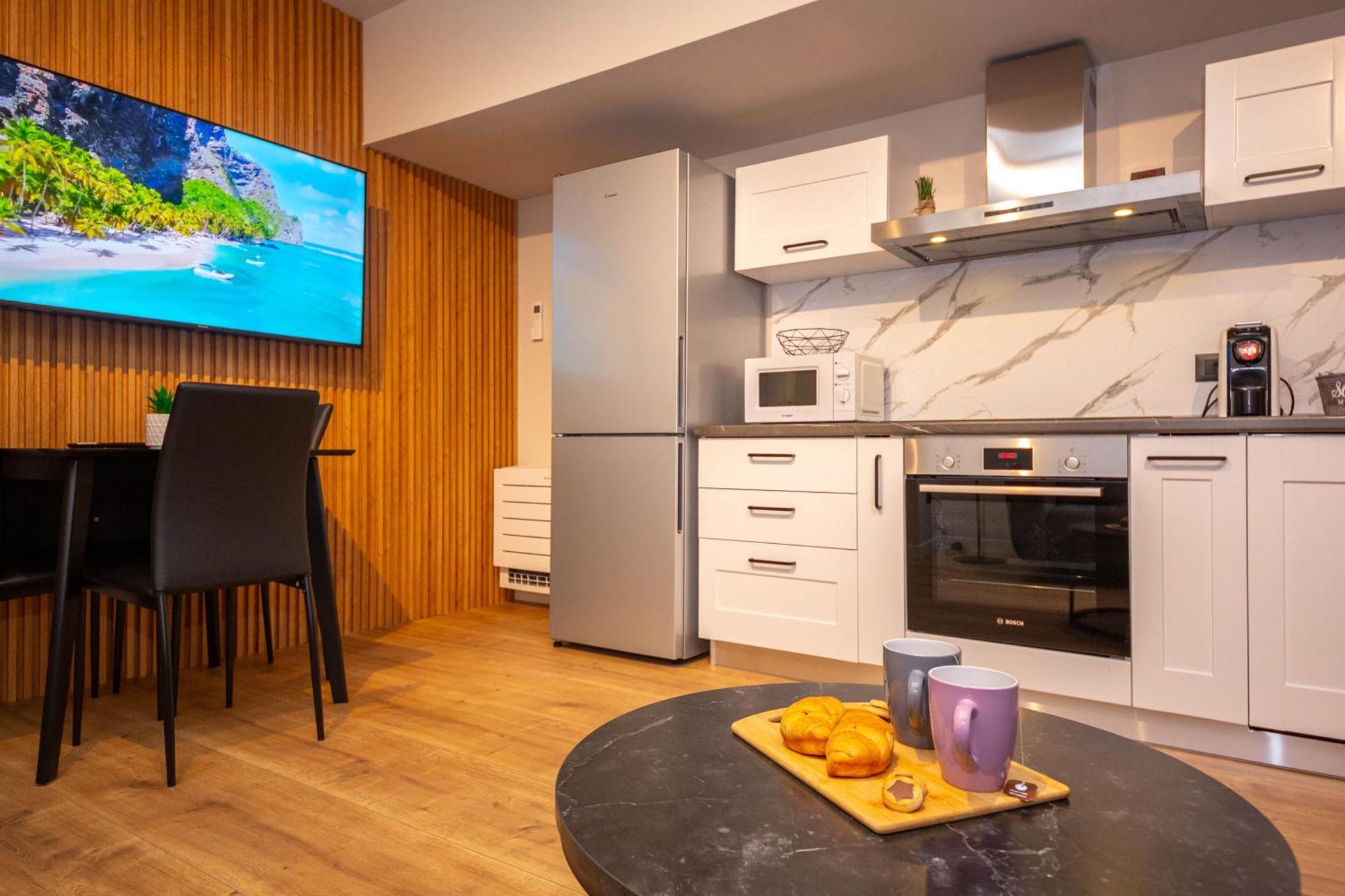 Blloku Unique Apartments 2 地拉那 外观 照片