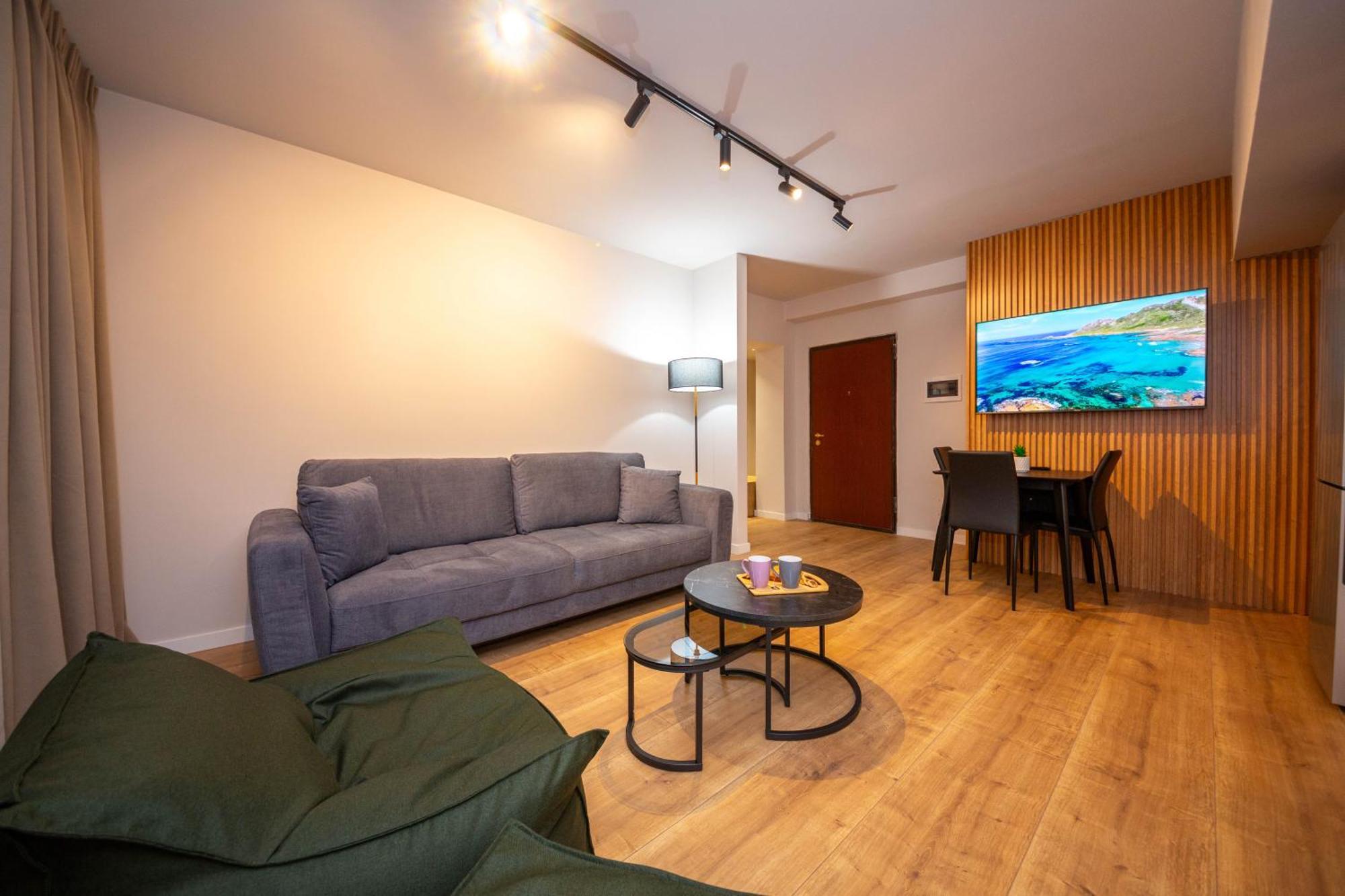 Blloku Unique Apartments 2 地拉那 外观 照片