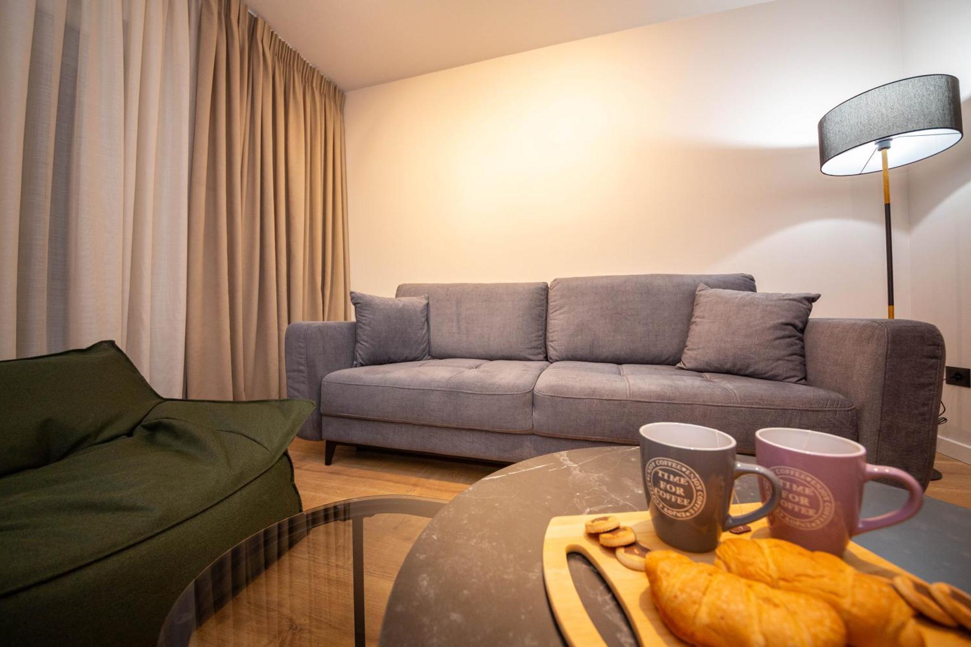 Blloku Unique Apartments 2 地拉那 外观 照片