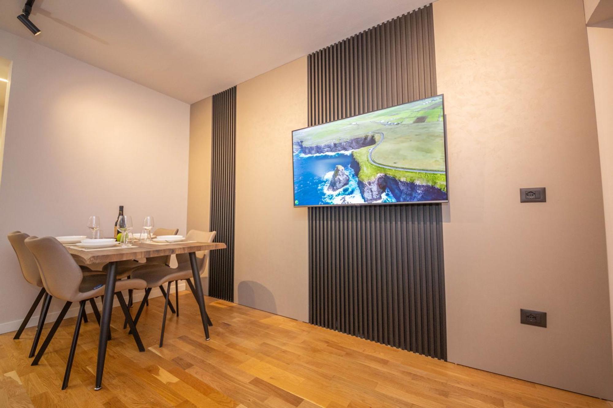 Blloku Unique Apartments 2 地拉那 外观 照片