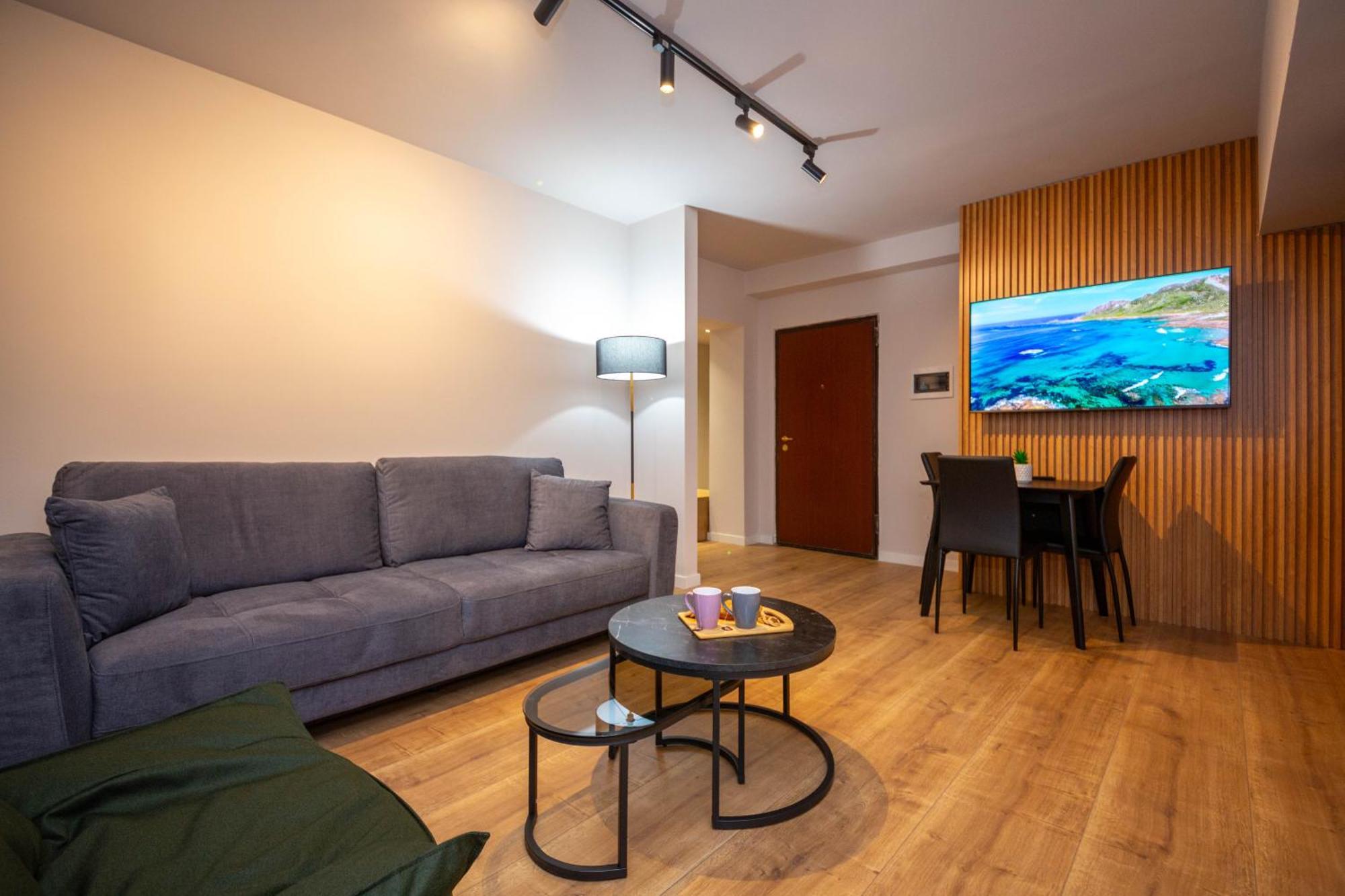 Blloku Unique Apartments 2 地拉那 外观 照片