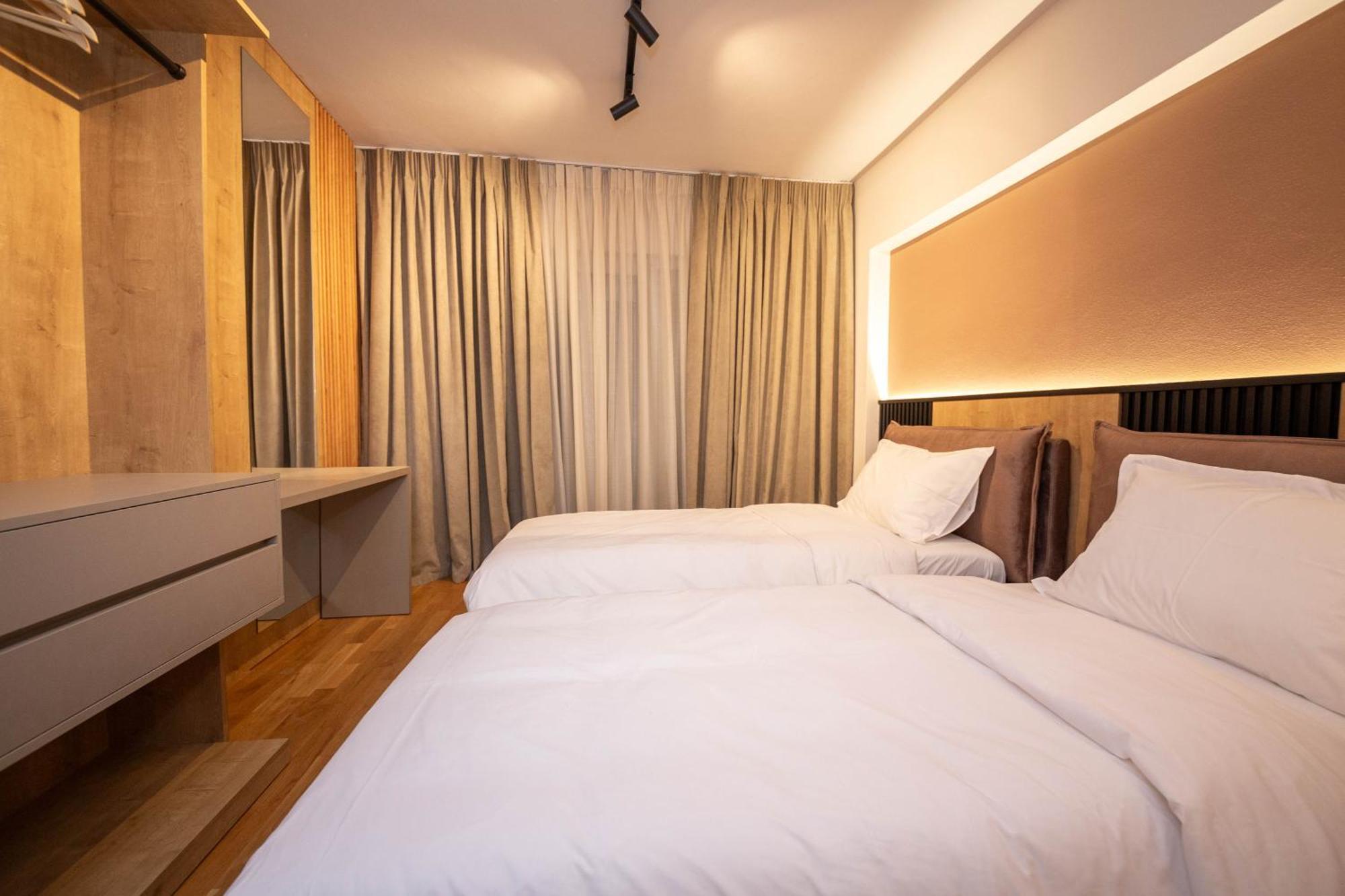 Blloku Unique Apartments 2 地拉那 外观 照片